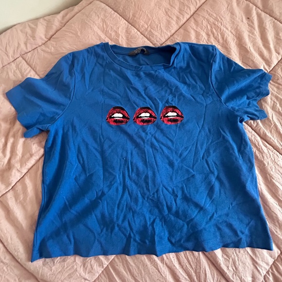 Blue Lips Graphic Tee - Picture 1 of 2